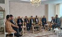 دیدار مدیر شبکه بهداشت و درمان نظرآباد با خانواده شهید مدافع سلامت